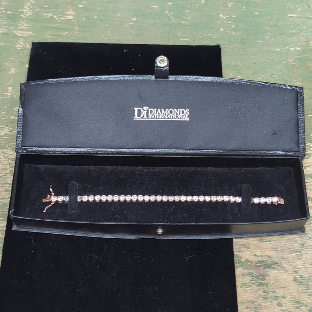 Matrix Large Round Cut Tennis Bracelet, White and Rose Gold Tone Plated